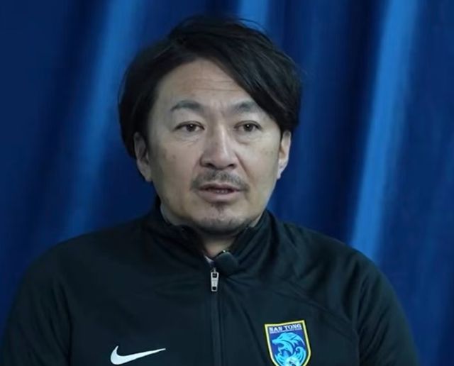 日本足球队教练离职，新帅将接掌球队