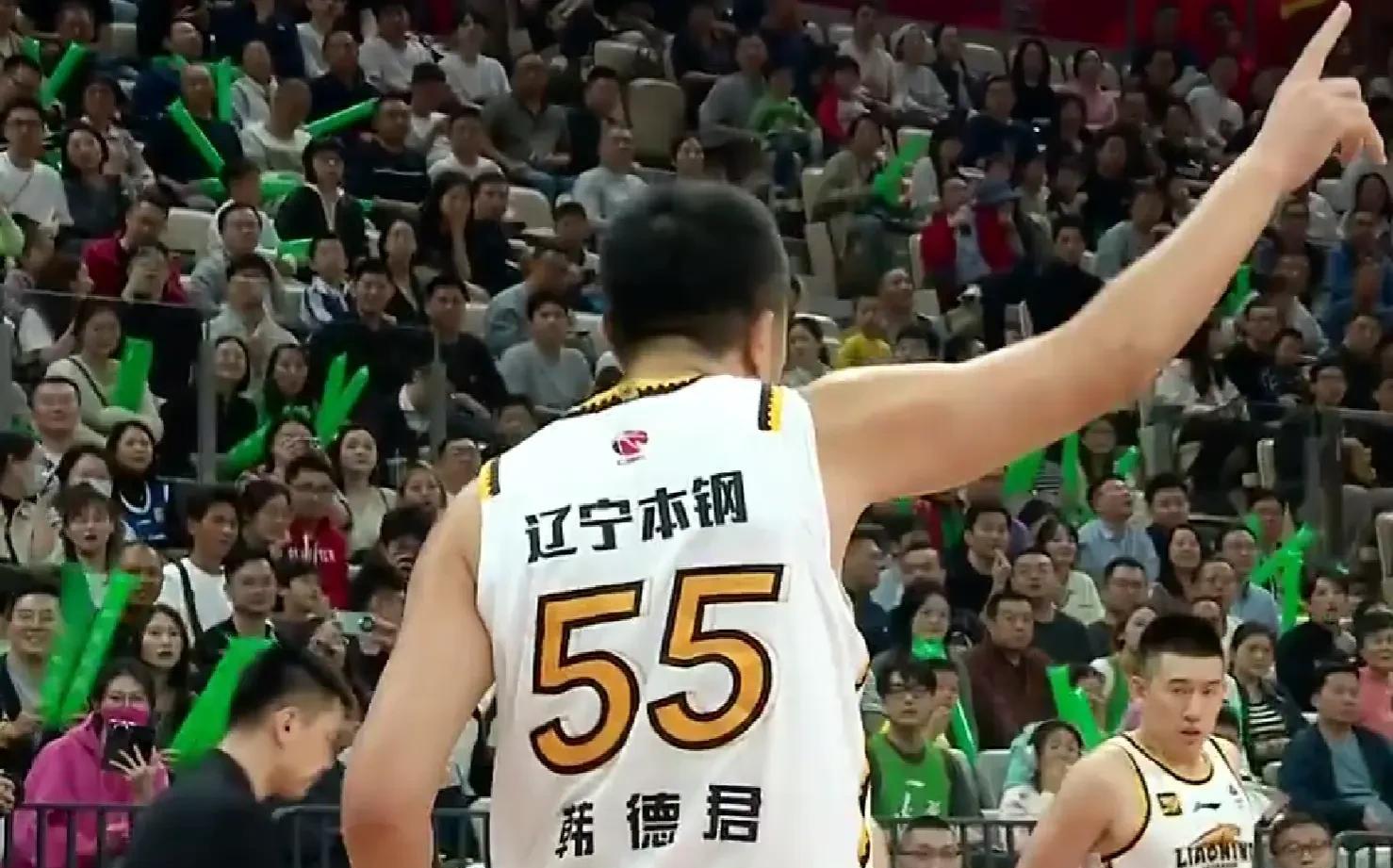 贴身篮球争锋重燃热血擂台，赛场势不可挡