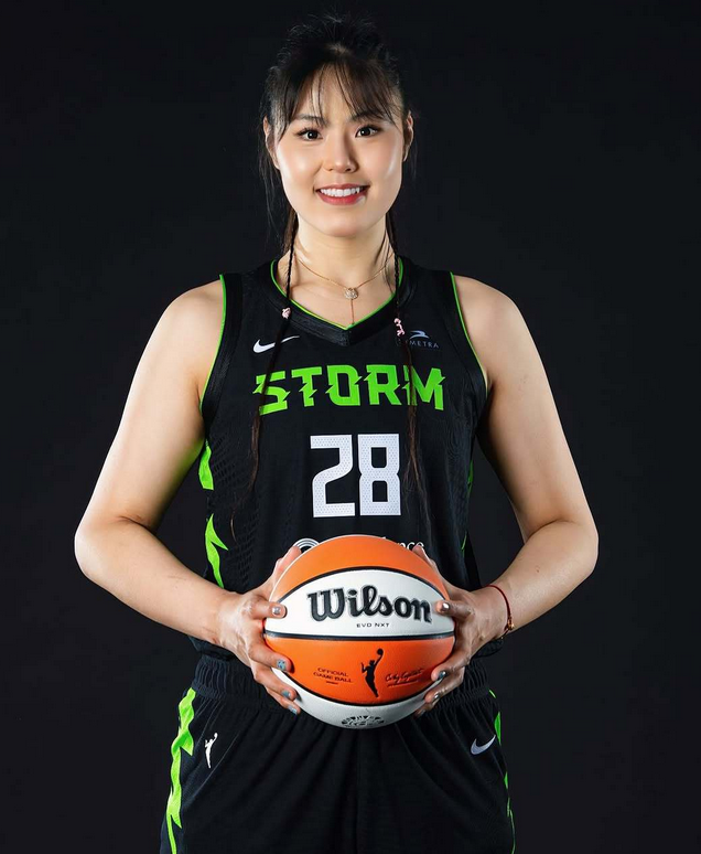 包含李月汝11分9板创赛季新高，助飞翼险胜太阳的词条