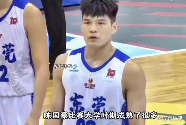 又搞个大的？媒体人：广州男篮为引进陈国豪正在寻求多方交易(林书豪官宣加盟广州男篮)