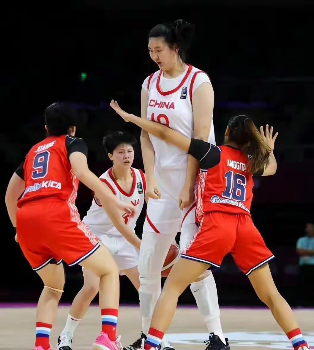 张子宇国家队首秀砍18分中国女篮大胜波黑(女篮张子宇全运打球视频)
