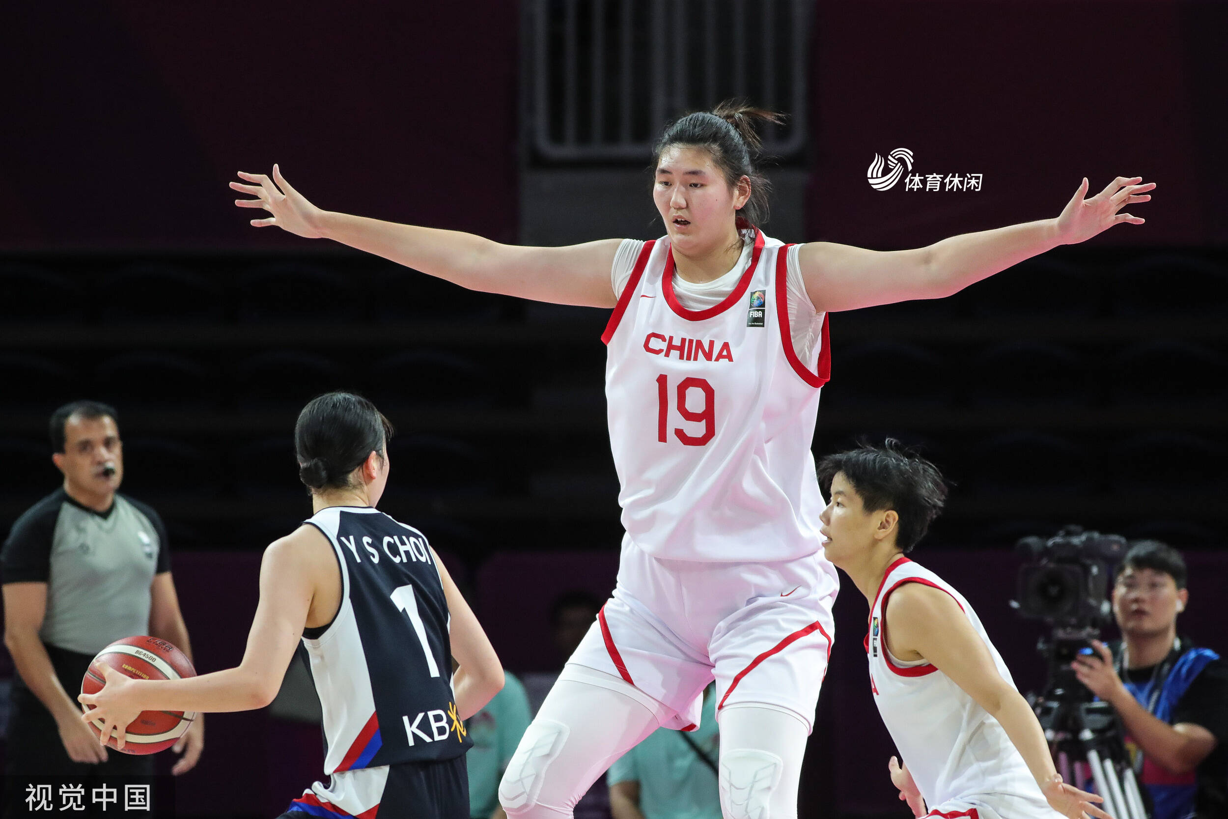 张子宇国家队首秀砍18分中国女篮大胜波黑(女篮张子宇全运打球视频)